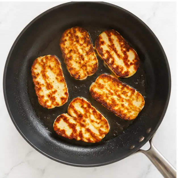 Step 3: Frying halloumi until golden