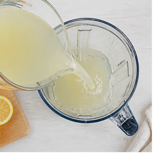 Step 1: Pour chilled lemonade into blender