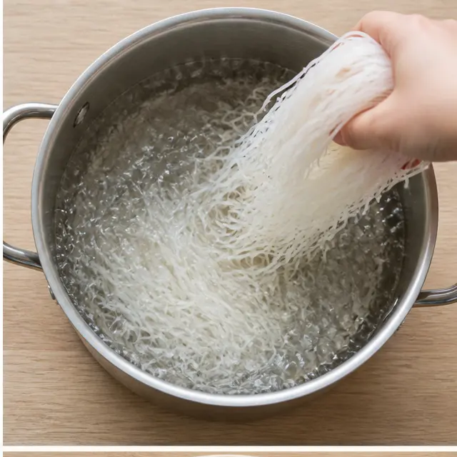 Step 2: Cooking thin rice noodles in boiling water